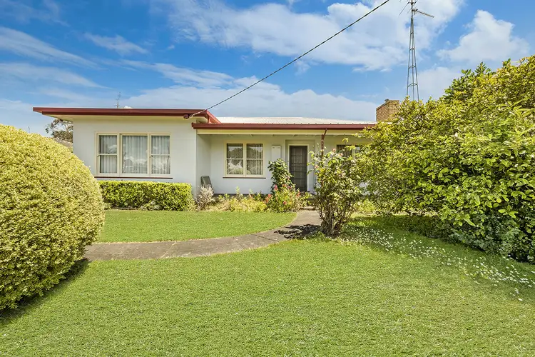 15 Lord Street, Cobden VIC 3266