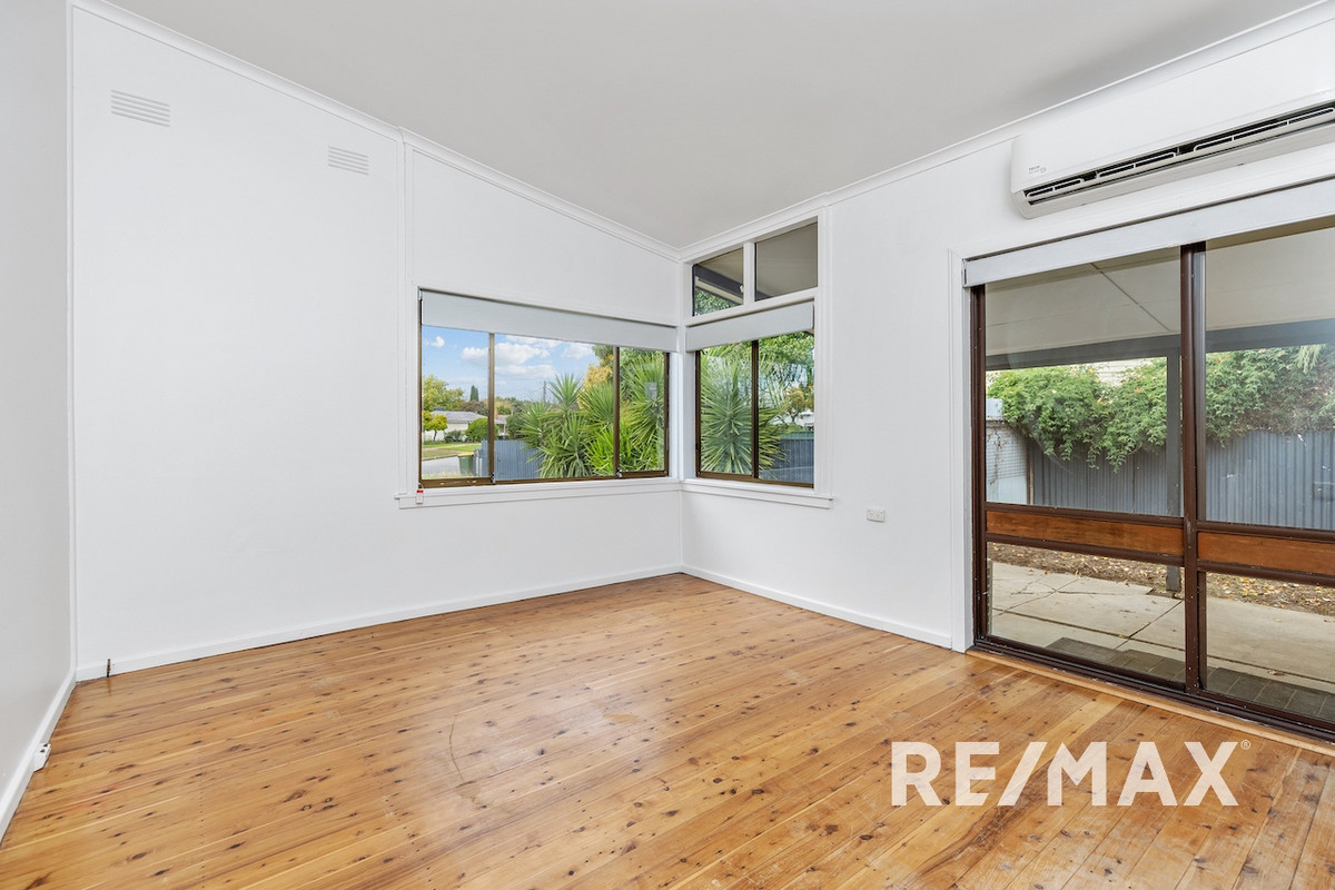 11 Malta Crescent, Ashmont NSW 2650