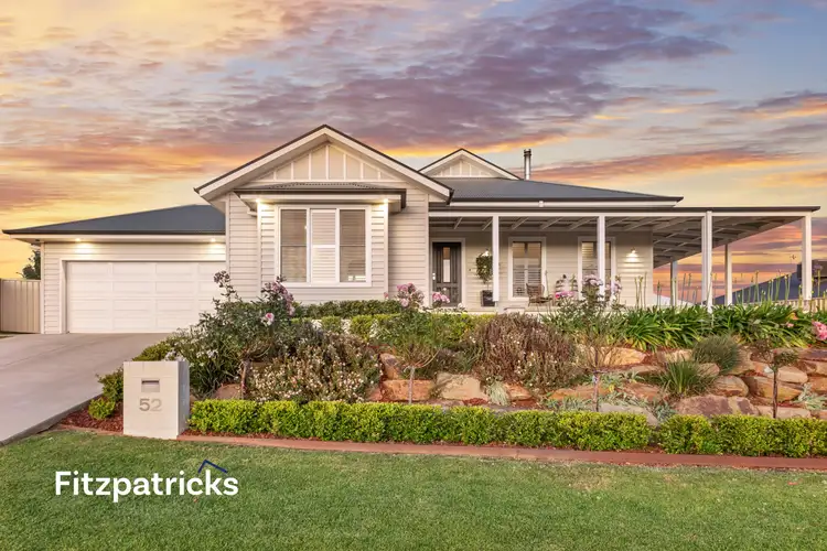 52 Ross Parkway, Gobbagombalin NSW 2650