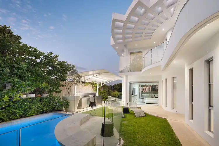 16 The Parade, Russell Lea NSW 2046