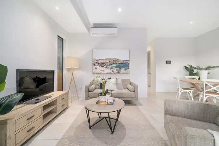 Third view of Homely apartment listing, 5/6 Sixth Avenue, Sandgate QLD 4017