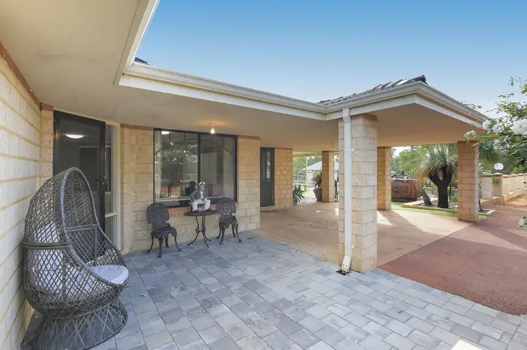 6 Trewarn Place, Bedfordale WA 6112