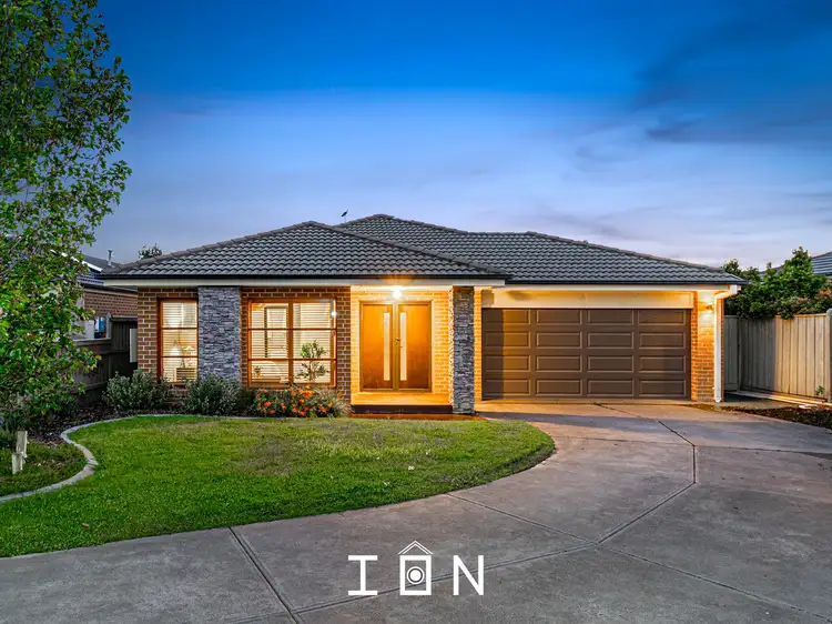 25 Evesham Street, Cranbourne North VIC 3977
