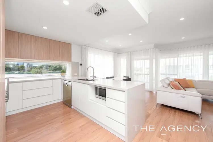 18 Surada Street, North Coogee WA 6163