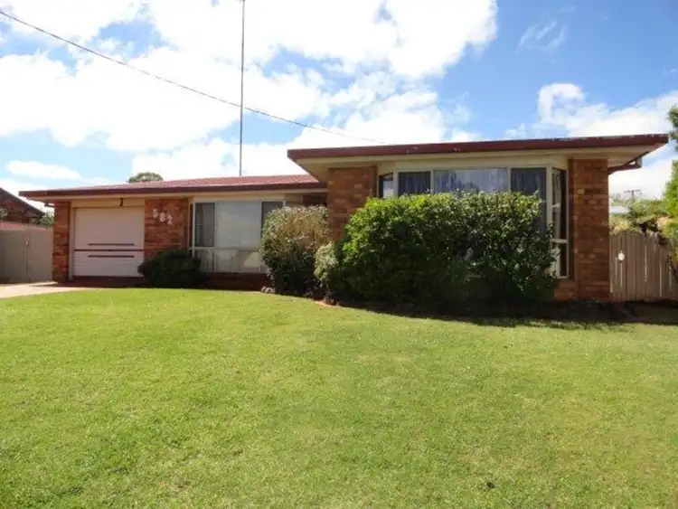 582 Greenwattle Street