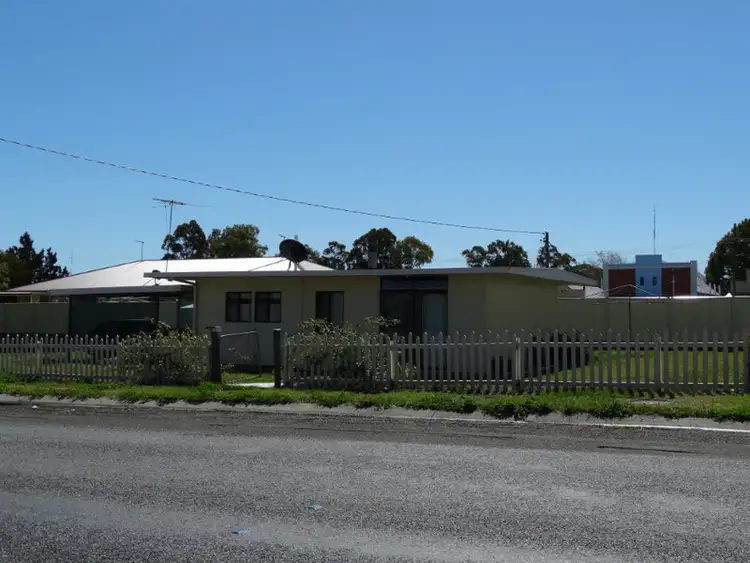 88 East Street, Clifton QLD 4361
