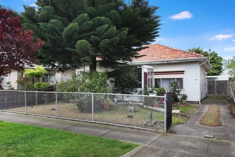 14 Thomson Street, Sunshine VIC 3020