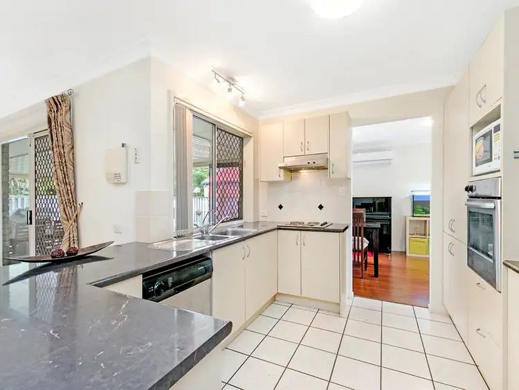 Second view of Homely house listing, sale 9 Conimbla Close, Parkinson QLD 4115