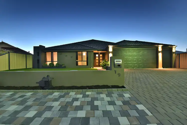 Second view of Homely house listing, 19 Oriole Way, Tapping WA 6065