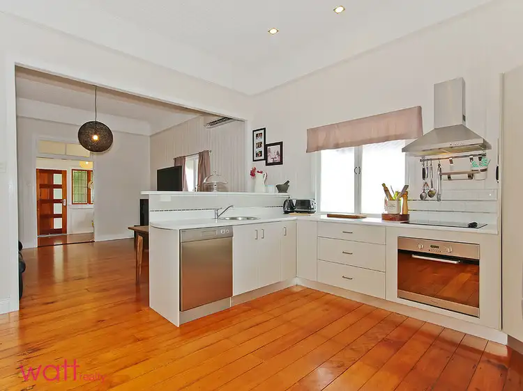 2 Cross Street, Mitchelton QLD 4053