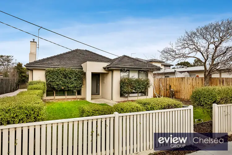 2 Cross Road, Chelsea VIC 3196