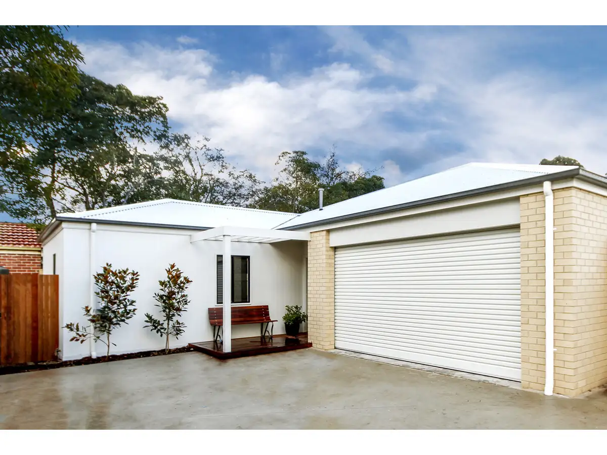 Main view of Homely unit listing, 33A Palmerston Street, Sale VIC 3850