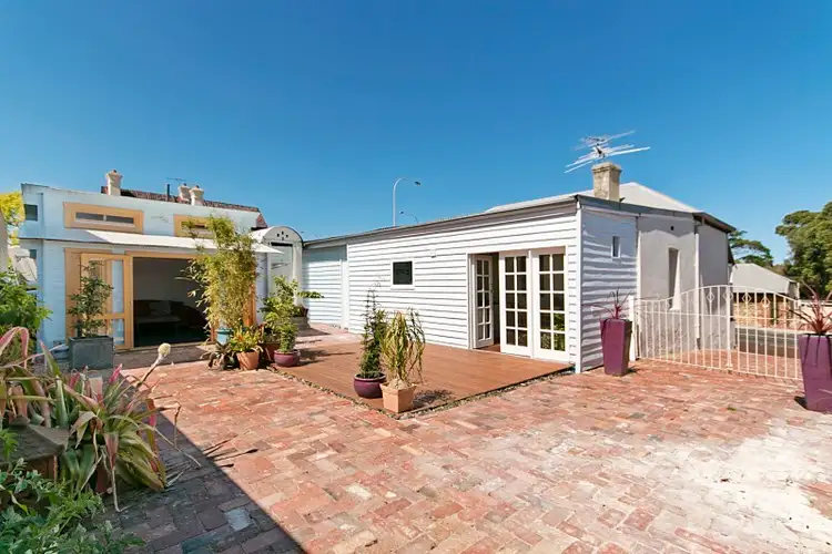 172 Hampton Road, Beaconsfield WA 6162