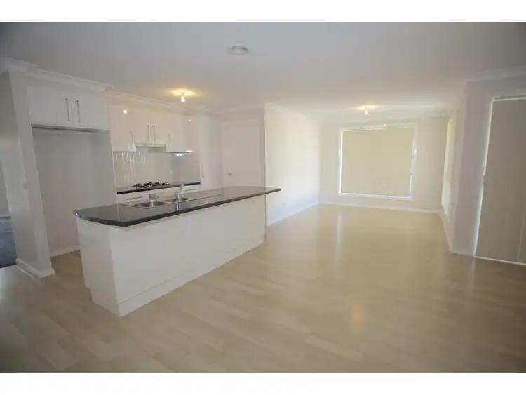 Seventh view of Homely house listing, 33 Amber Close, Kelso NSW 2795