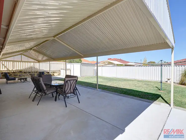 16 Combewood Loop, Carramar WA 6031