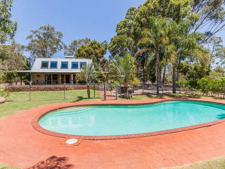 1940 Viveash Road, Swan View WA 6056