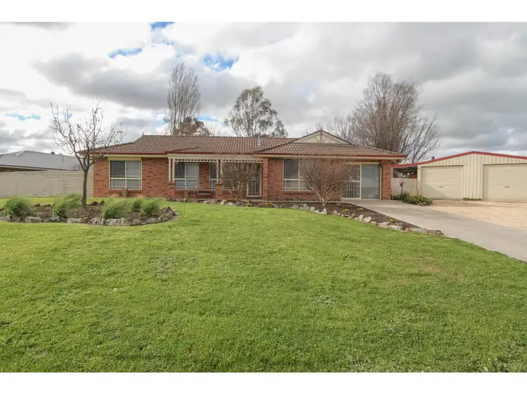 5 McGill Close, Kelso NSW 2795