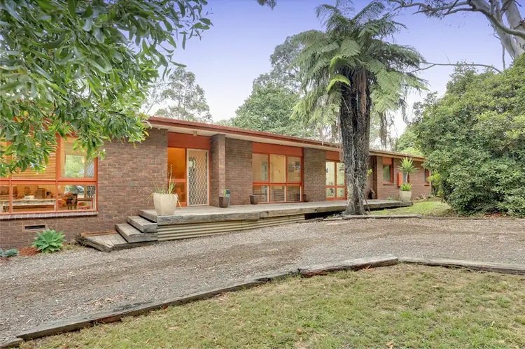 21 Hazel Street, Cockatoo VIC 3781