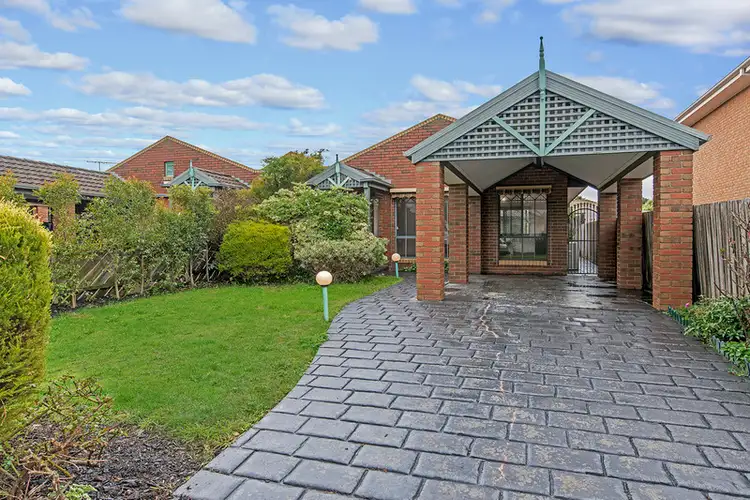 2/2 Rule Close, Mill Park VIC 3082