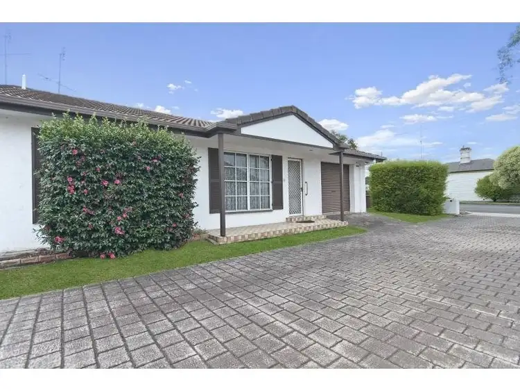4/64 Fenton Street, Hamilton VIC 3300
