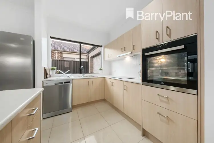 Fifth view of Homely house listing, 20 Everly Circuit, Pakenham VIC 3810