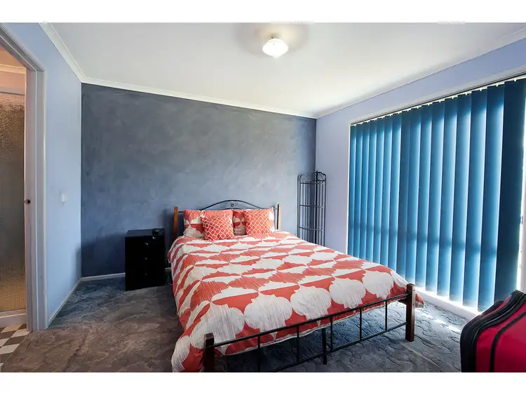 Fifth view of Homely house listing, 10 Darri Drive, Springdale Heights NSW 2641