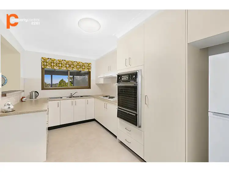 60 Promenade Avenue, Bateau Bay NSW 2261