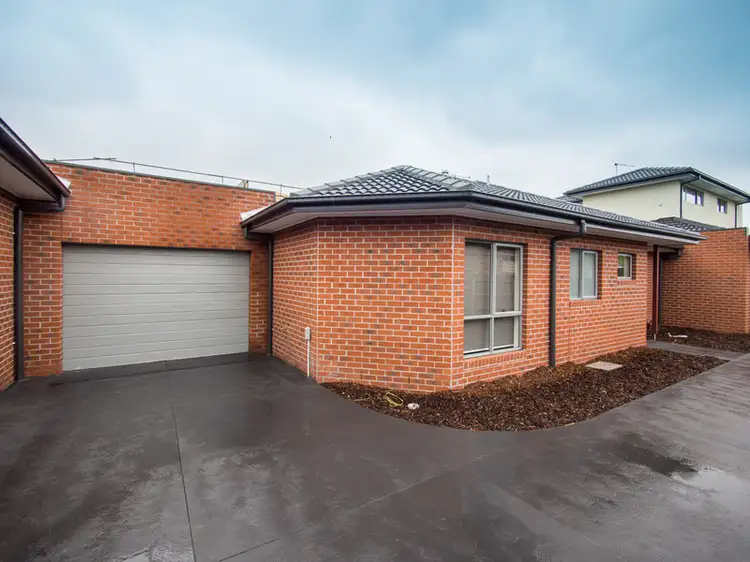 2/15 Suffolk Street, Reservoir VIC 3073