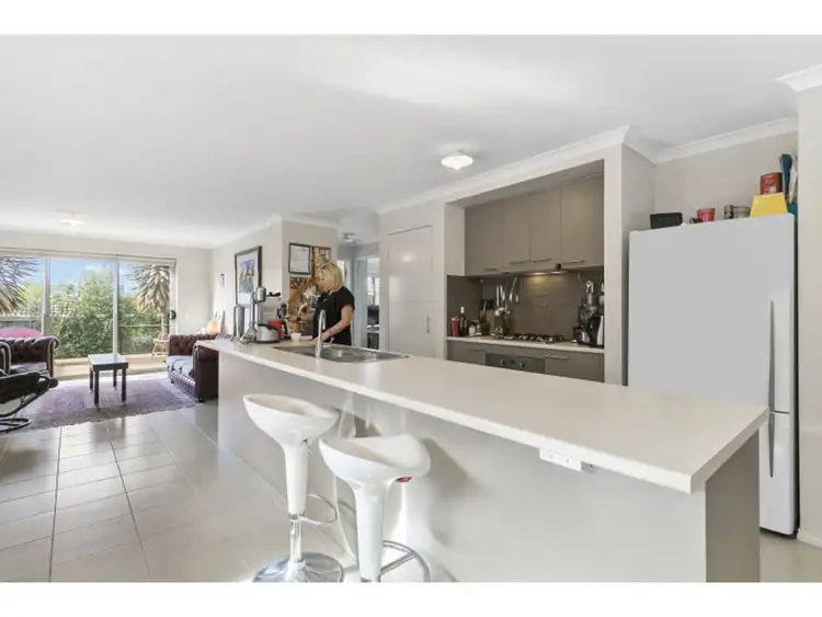 6 Point Close, Torquay VIC 3228