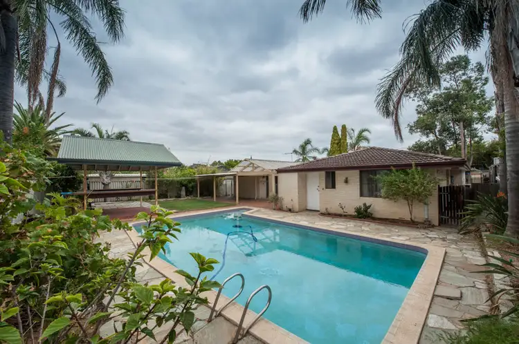Second view of Homely house listing, 6 Binden Place, Hamersley WA 6022