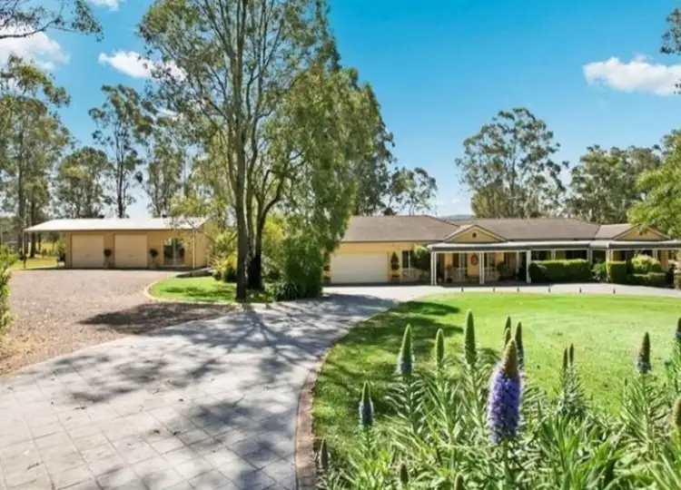 14 Durham Grove, Wallalong NSW 2320