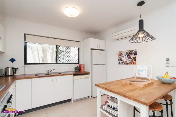 2/19 Wongara Street, Clayfield QLD 4011