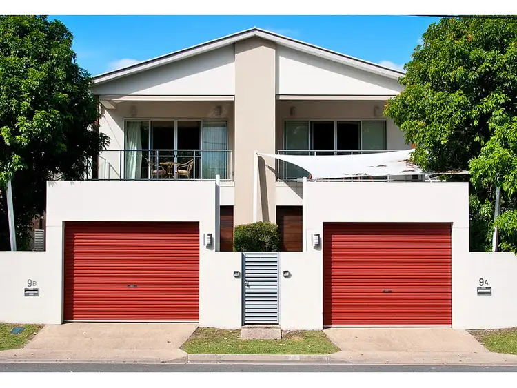 9 Rankin Parade, Main Beach QLD 4217