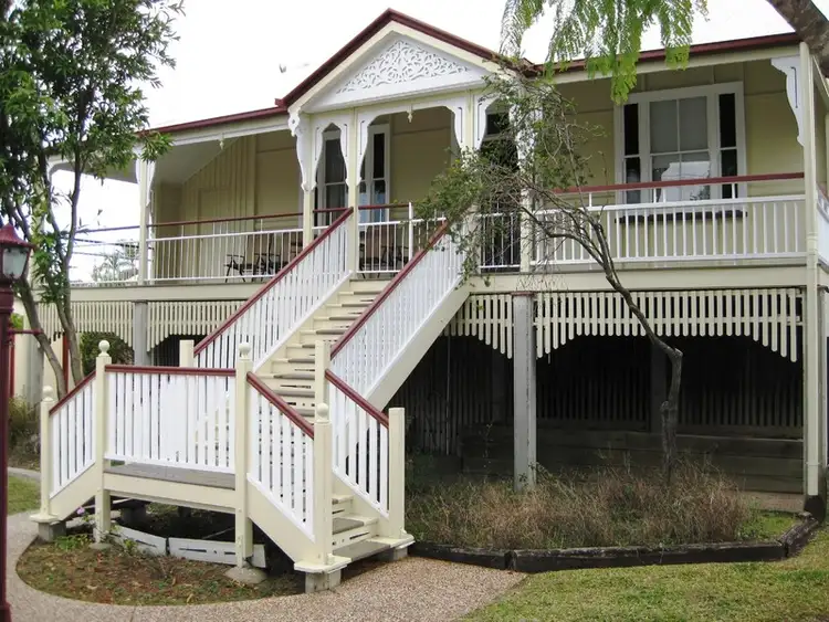 125 Glebe Road, Silkstone QLD 4304