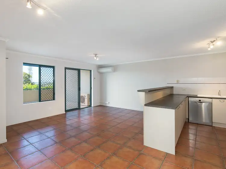 Second view of Homely unit listing, 4/25 Whytecliffe Street, Albion QLD 4010