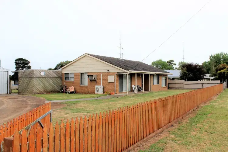 26 Cemetery Road, Cobden VIC 3266