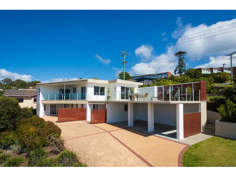 15 Ocean View Avenue, Merimbula NSW 2548