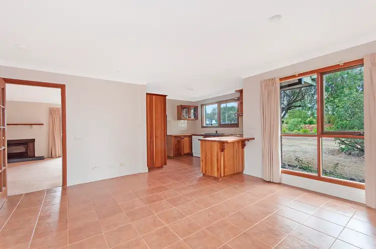 Fifth view of Homely house listing, 10 Bayley Street, Hamilton VIC 3300