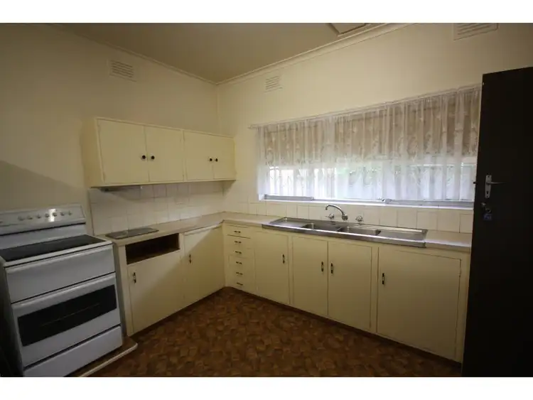 Seventh view of Homely house listing, 5 Hair Crescent, Benalla VIC 3672