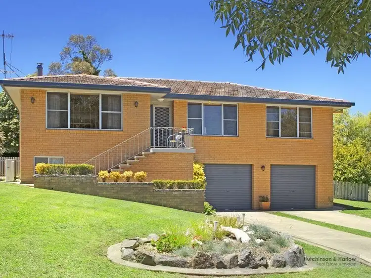 13 Freeman Crescent, Armidale NSW 2350