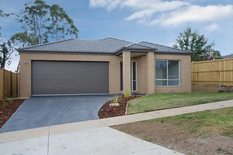 69 Monica Drive, Drouin VIC 3818
