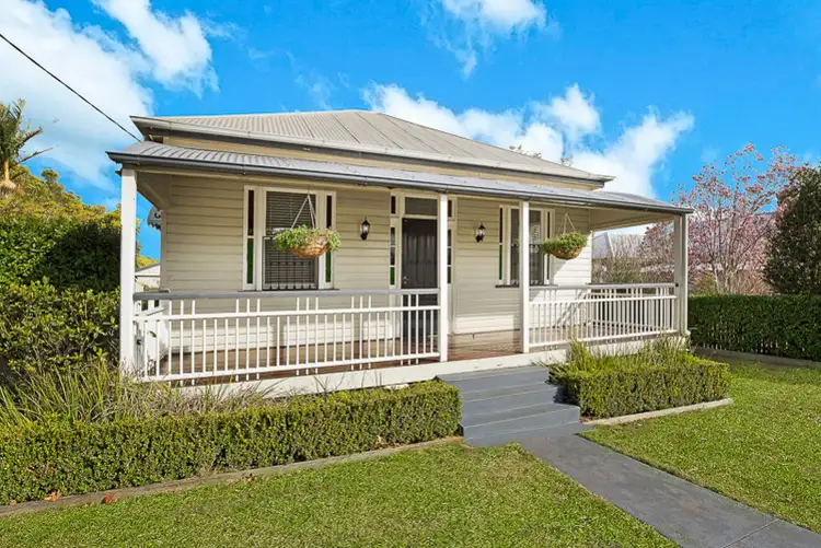 2 Carlton Street, North Toowoomba QLD 4350