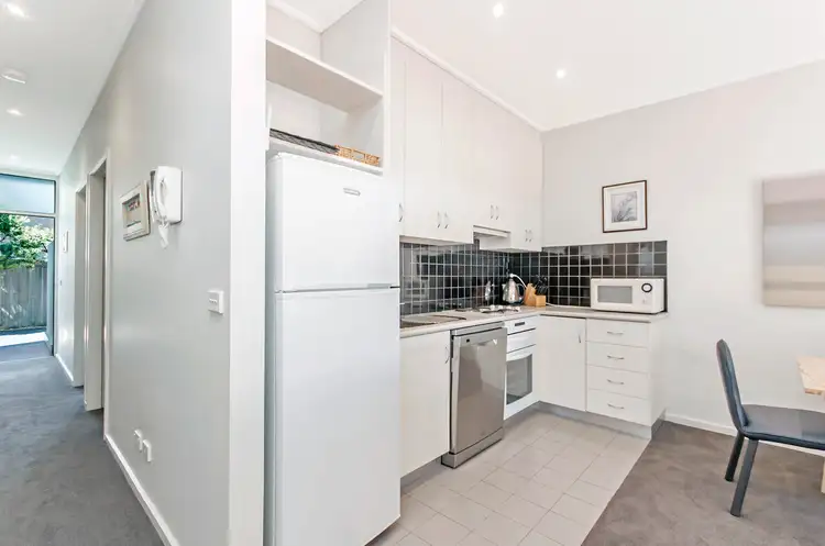 Second view of Homely unit listing, 21/6 Pertobe Road, Warrnambool VIC 3280