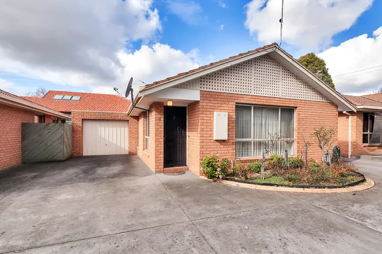 2/1352 Gregory Street, Lake Wendouree VIC 3350