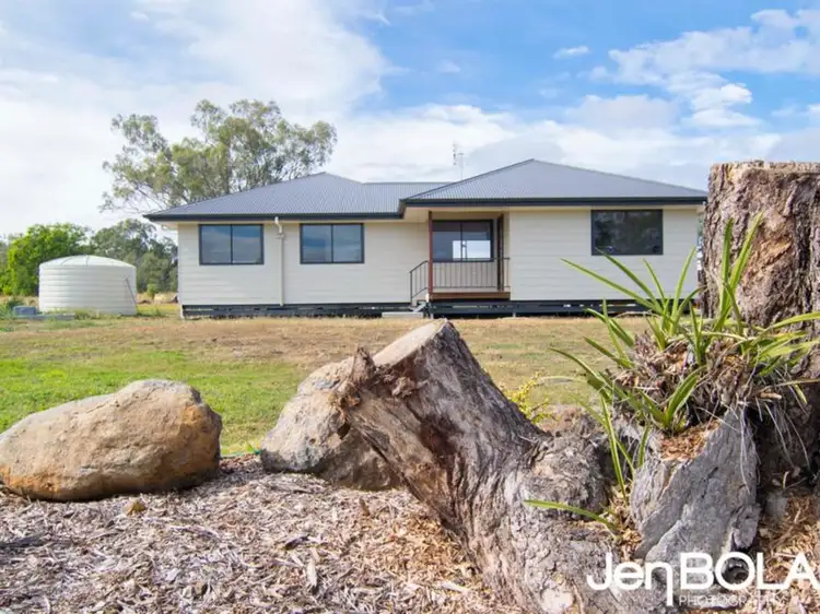 19 Hustons Place, Dalby QLD 4405