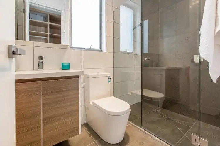 Fifth view of Homely house listing, 2/18 Leon Avenue, Rosebud VIC 3939