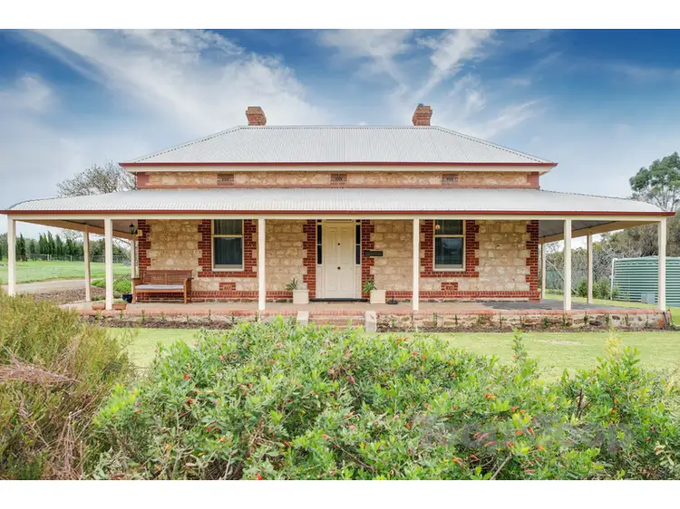 21 Adelaide Road, Strathalbyn SA 5255
