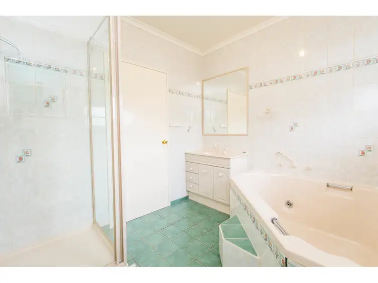 Seventh view of Homely house listing, 1 Merlinda Court, Wodonga VIC 3690