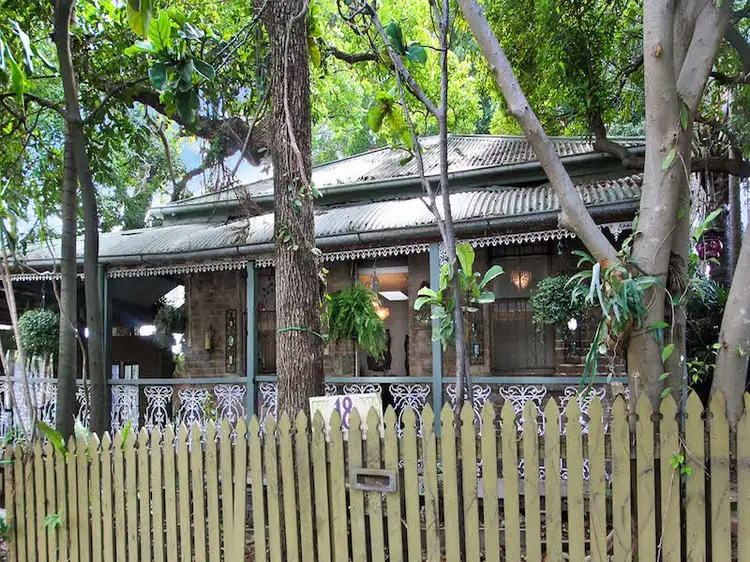 18 Harrogate Street, Woolloongabba QLD 4102