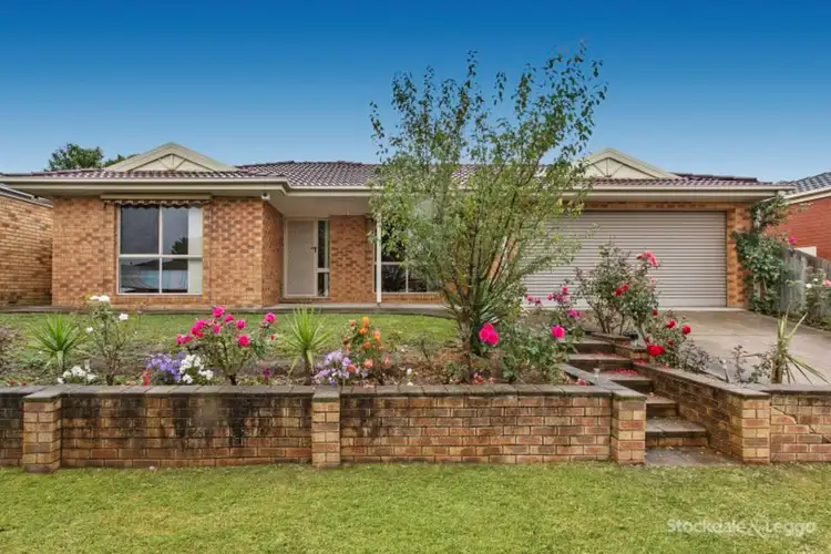30 Manatoka Crescent, Hampton Park VIC 3976